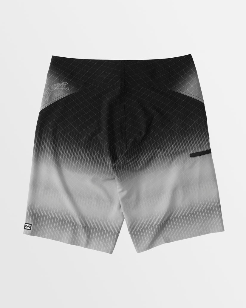 Mens Fluid Pro Performance 20" Boardshorts