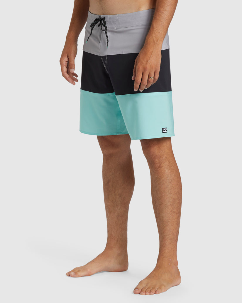 Tribong Pro Boardshorts